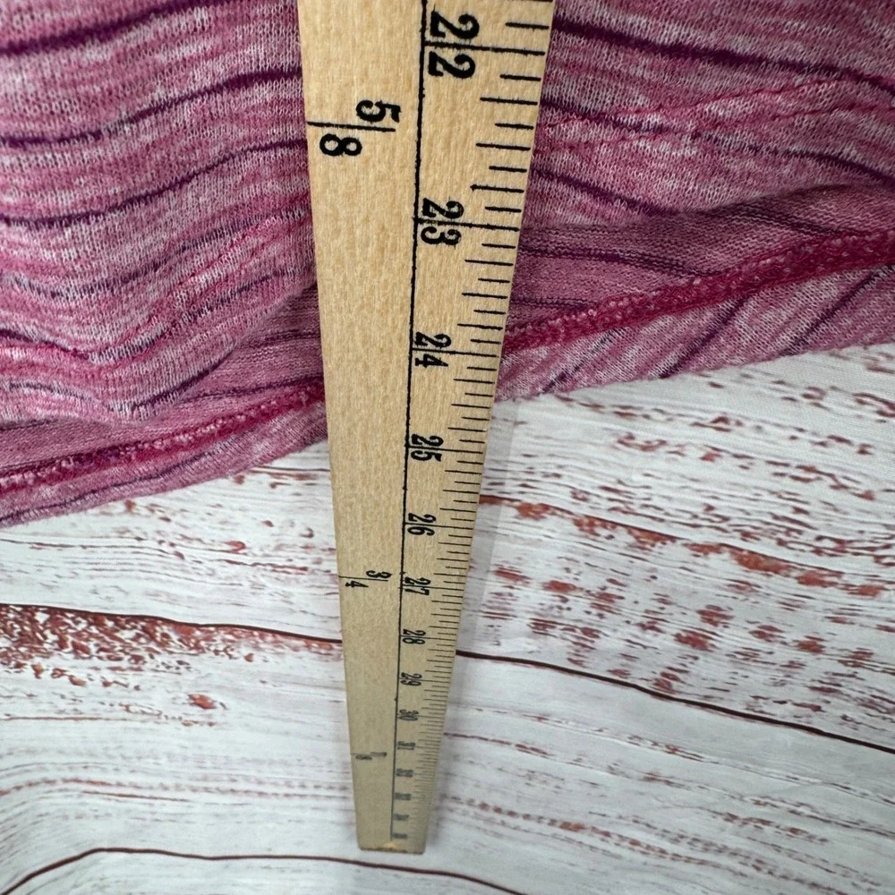 Athleta Shirt Size‎ Small Breezy Scoop V Neck Tee Heathered Pink Striped Casual